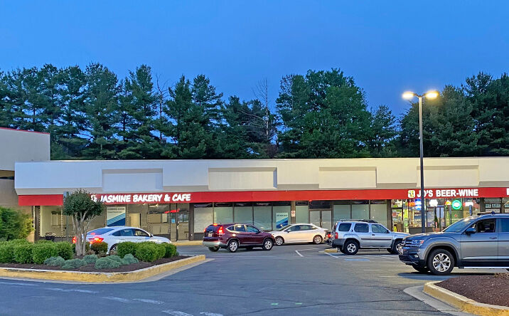 Pictures of Retail property located at 18501 North Frederick Ave, Gaithersburg, MD 20879 for lease - image #1