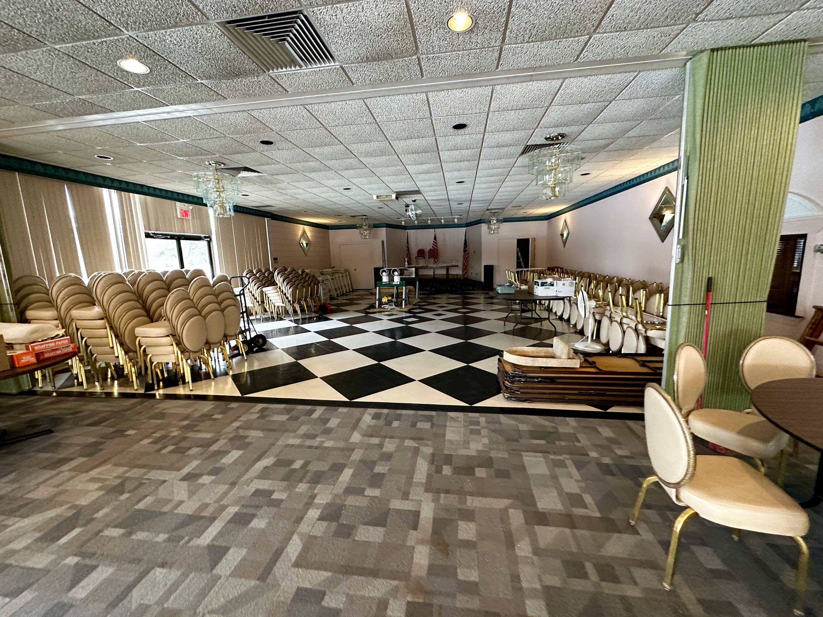 282 W Johnson Rd, La Porte, IN 46350