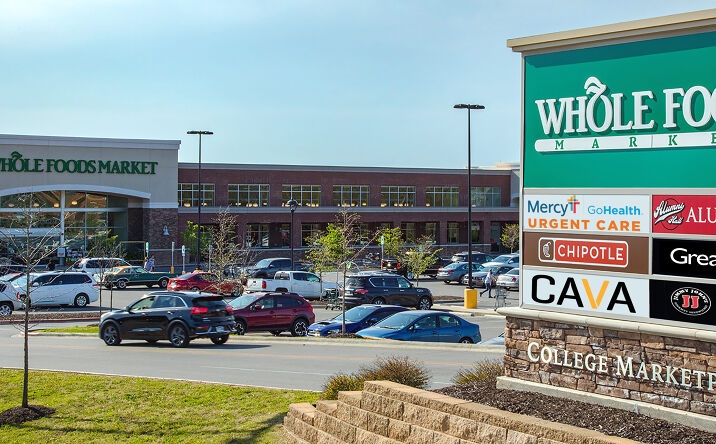Pictures of Retail, Office property located at 3379 N College Ave, Fayetteville, AR 72703 for lease - image #1