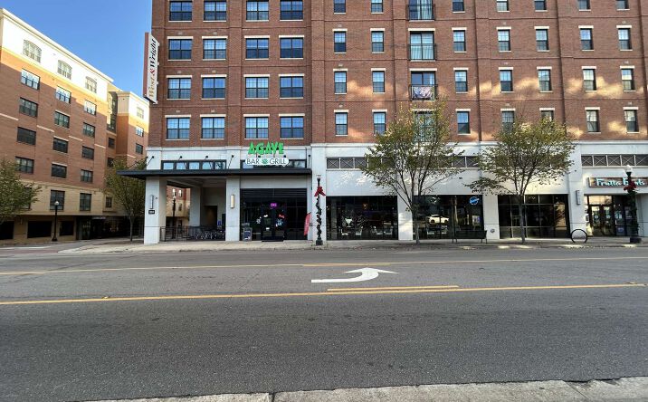 Pictures of Retail, Restaurant property located at 201 W Glenn Ave, Auburn, AL 36830 for lease - image #1