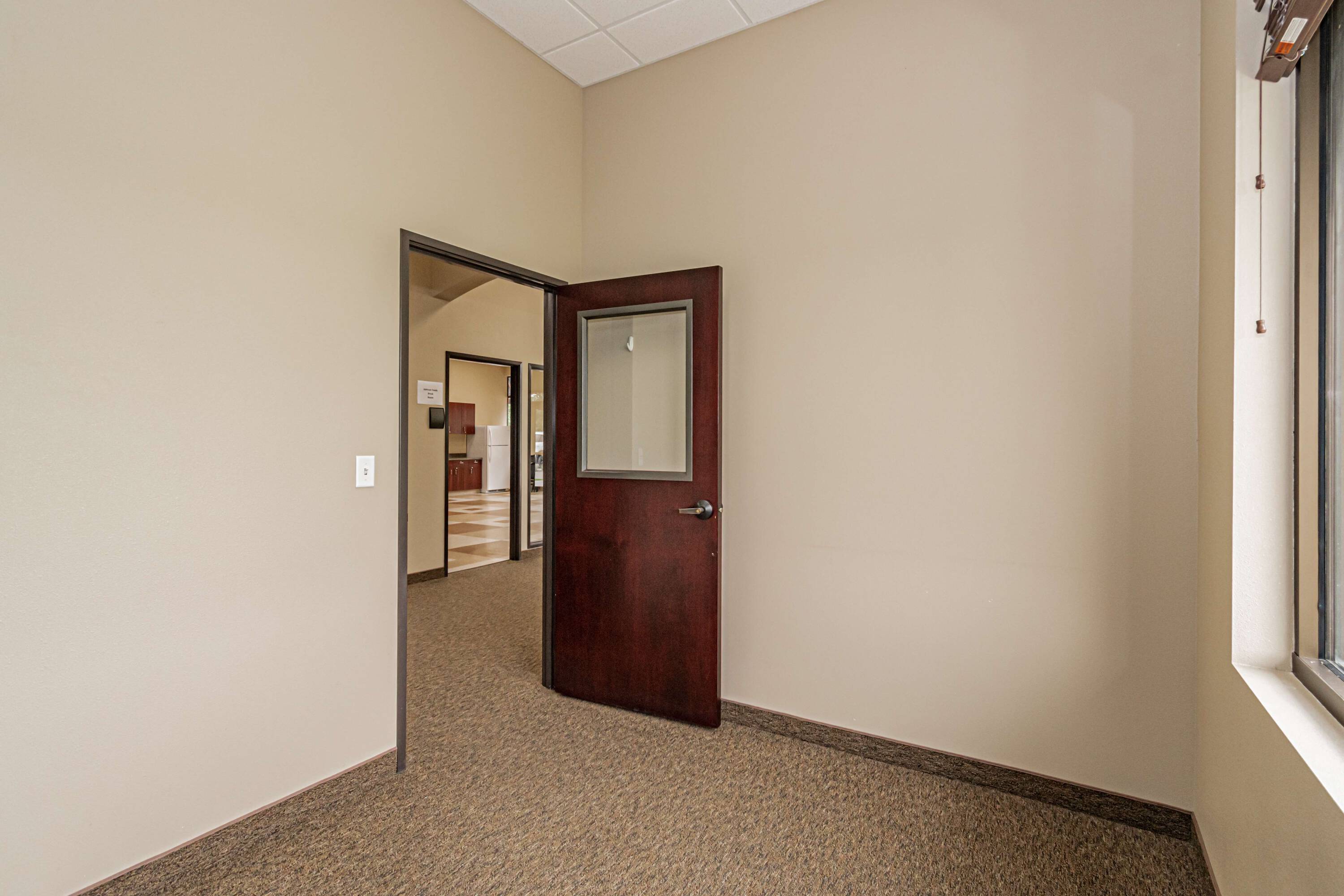 901 Pier View Dr, Idaho Falls, ID 83402