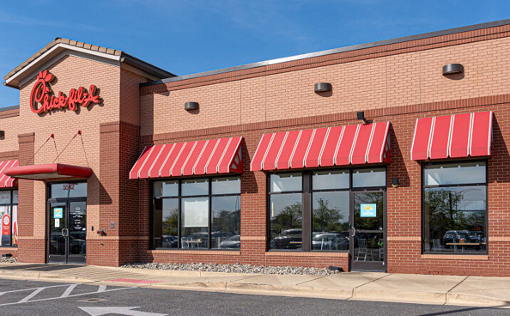 Pictures of Retail, Restaurant property located at 5500 Silver Hill Rd, District Heights, MD 20747 for lease - image #1