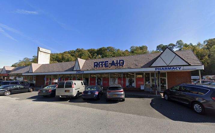Pictures of Retail property located at 249-273 Pine Hollow Road, Oyster Bay, NY 11771 for lease - image #1