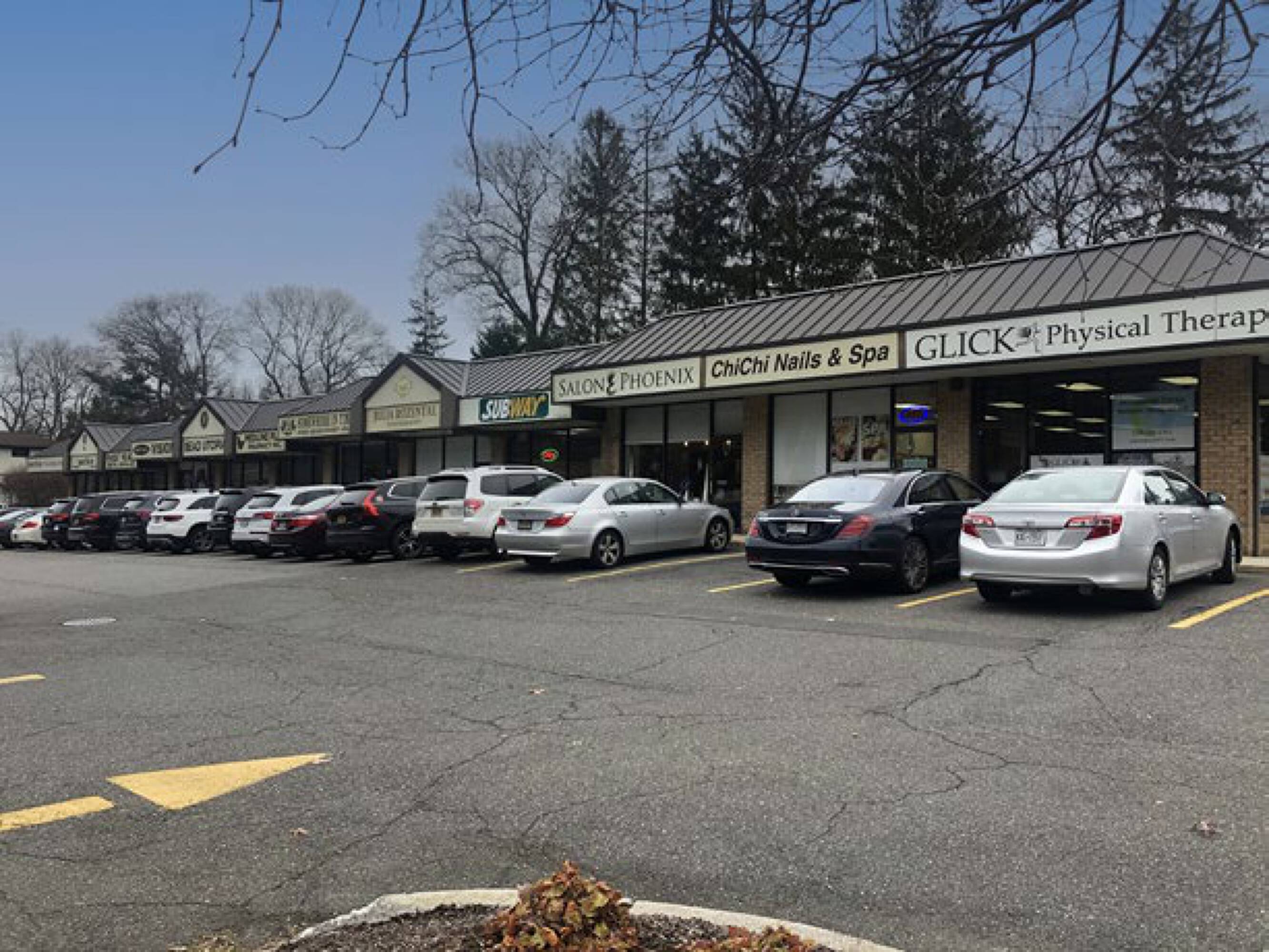 444 W Jericho Turnpike, Huntington, NY 11743