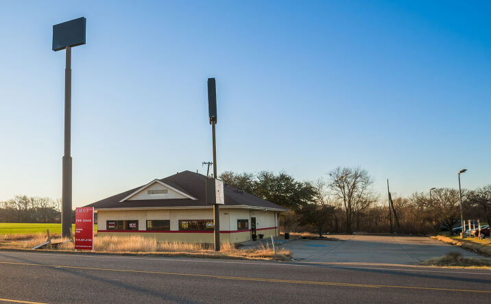 Pictures of Retail, Restaurant property located at 1510 Corsicana Hwy, Hillsboro, TX 76645 for lease - image #1
