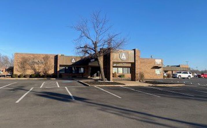 Pictures of Office property located at 500 E Robinson St, Norman, OK 73071 for lease - image #1