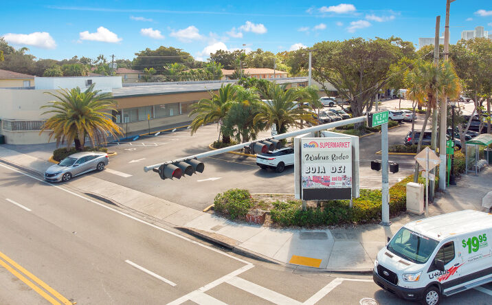Pictures of Retail property located at 5299 NE 2nd Ave, Miami, FL 33137 for lease - image #1