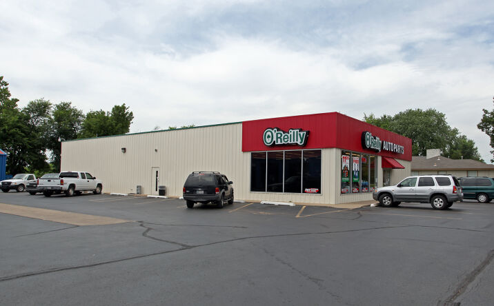 Pictures of Retail, Industrial property located at 1006 W Main St, Jenks, OK 74037 for lease - image #1