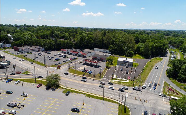 Pictures of Retail property located at 1624 E Lincoln Hwy, Lancaster, PA 17602 for lease - image #1