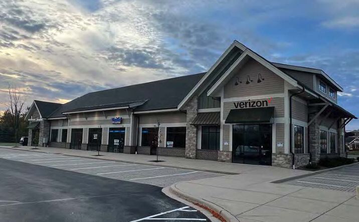 Pictures of Retail property located at NEC Pilgrim Rd. & Silver Spring Dr, Menomonee Falls, WI 53051 for lease - image #1
