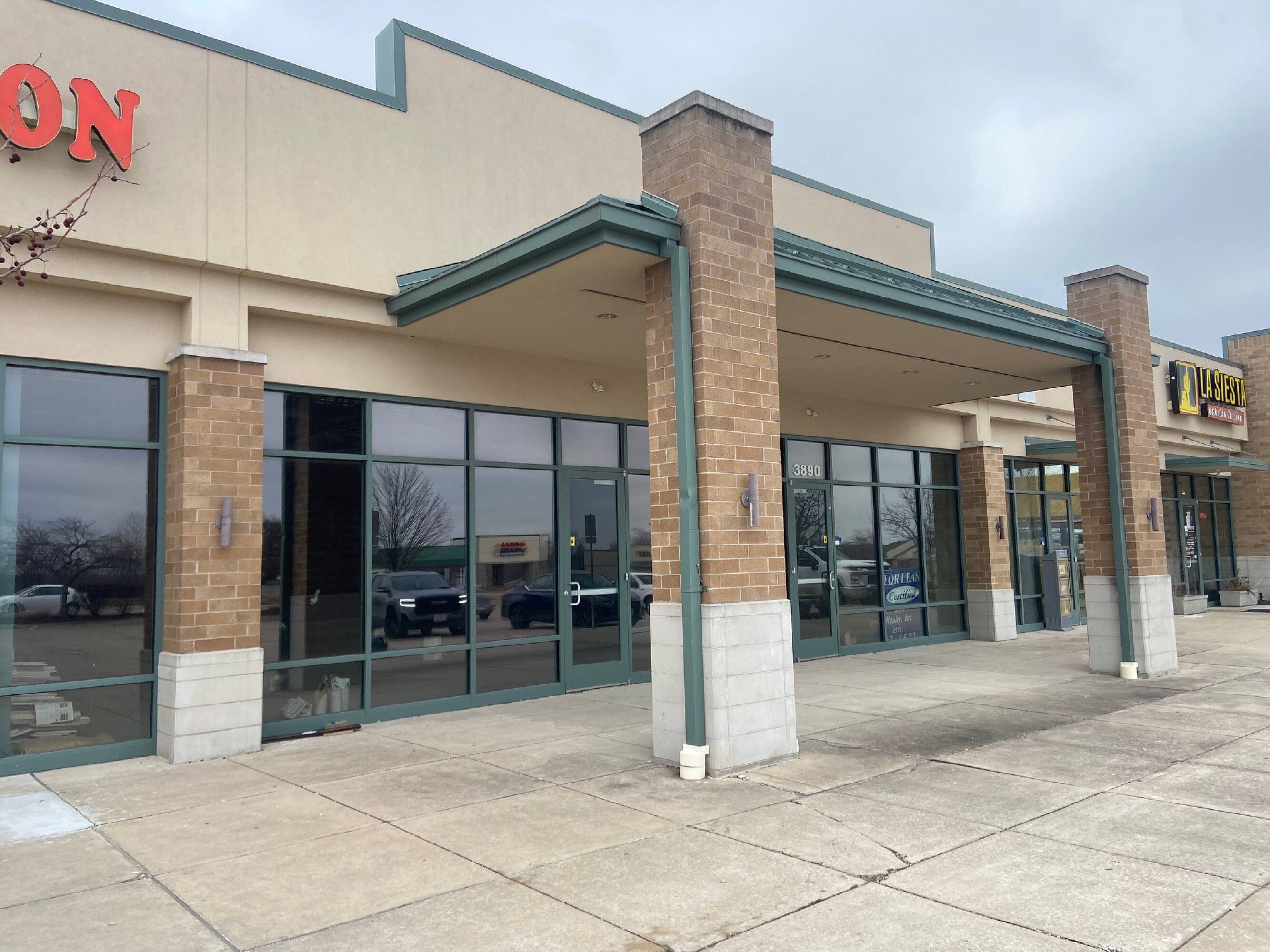 3890 Rangeline St, Columbia, MO 65202