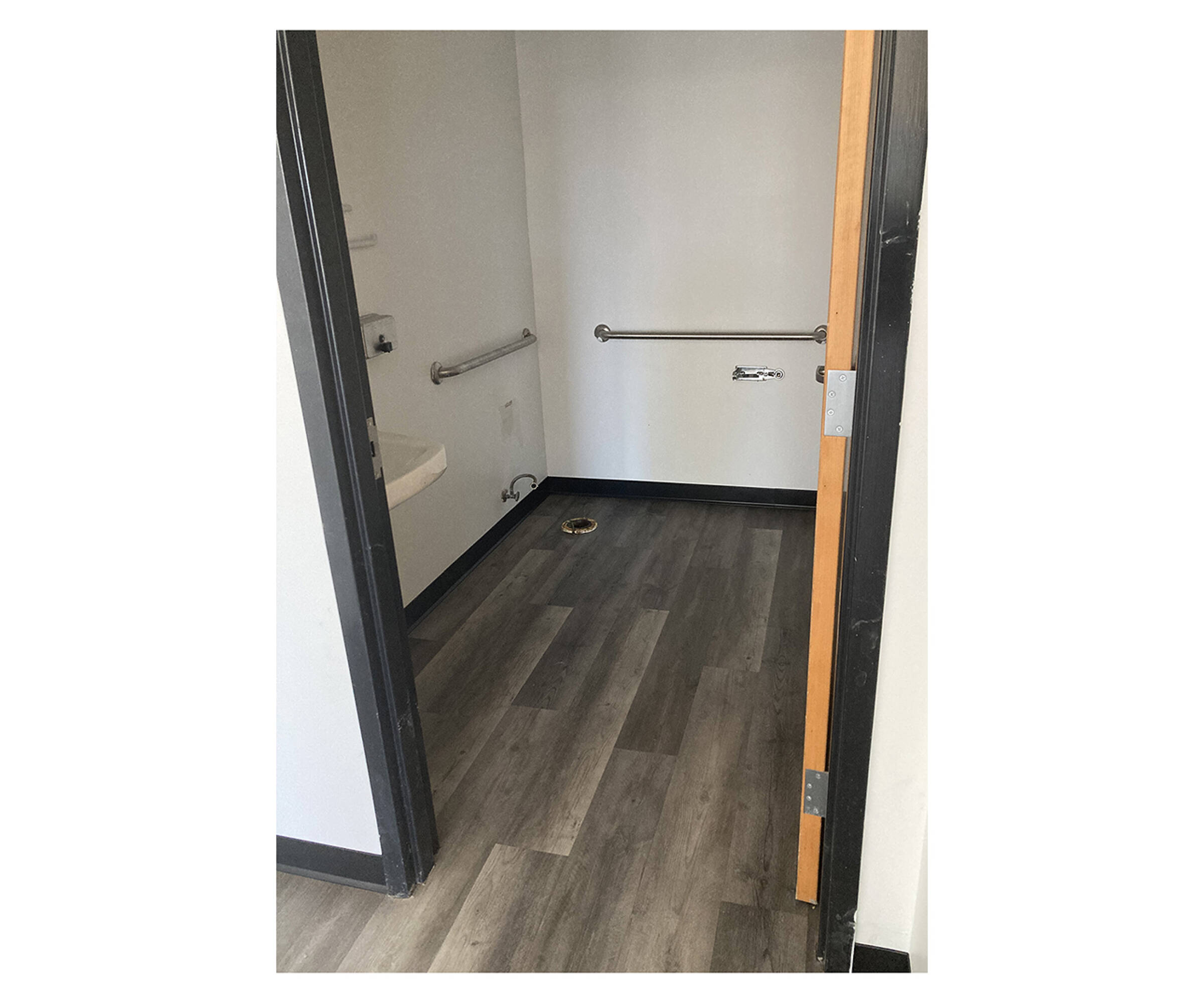 1 Dempsey Rd, Madison, WI 53714