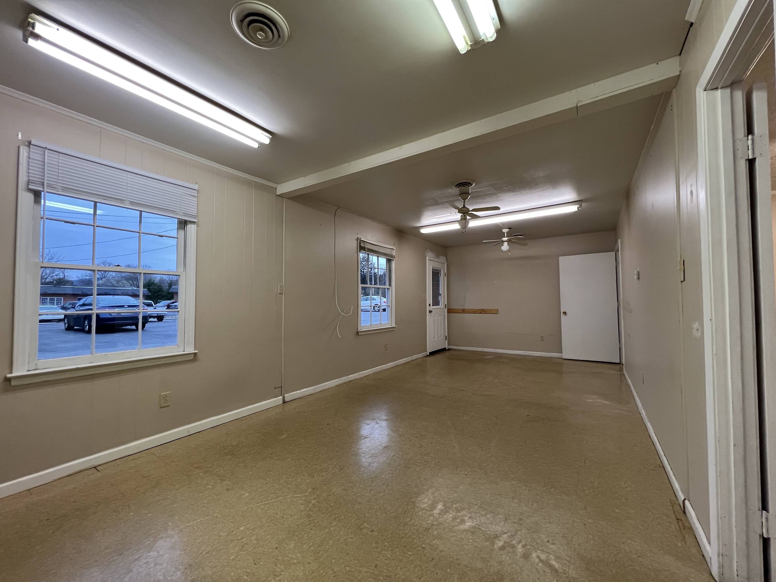 6342 Peters Creek Rd NW, Roanoke, VA 24019