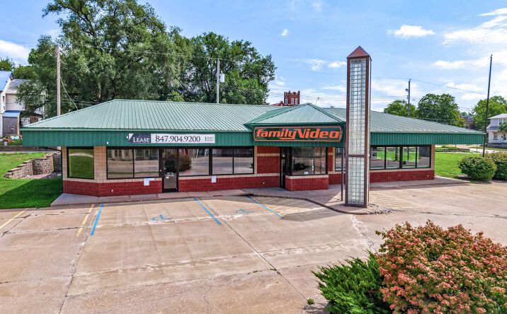 Pictures of Retail property located at 1121 Main St, Keokuk, IA 52632 for lease - image #1
