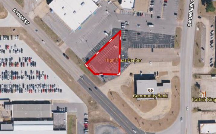 Pictures of Land property located at 2430 S High St, Longview, TX 75602 for lease - image #1