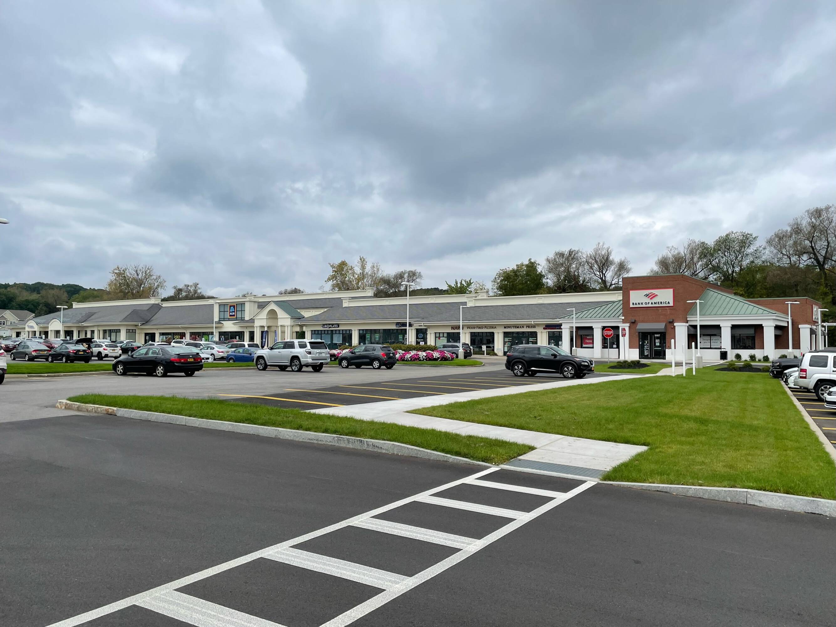 6687 Pittsford Palmyra Rd, Fairport, NY 14450