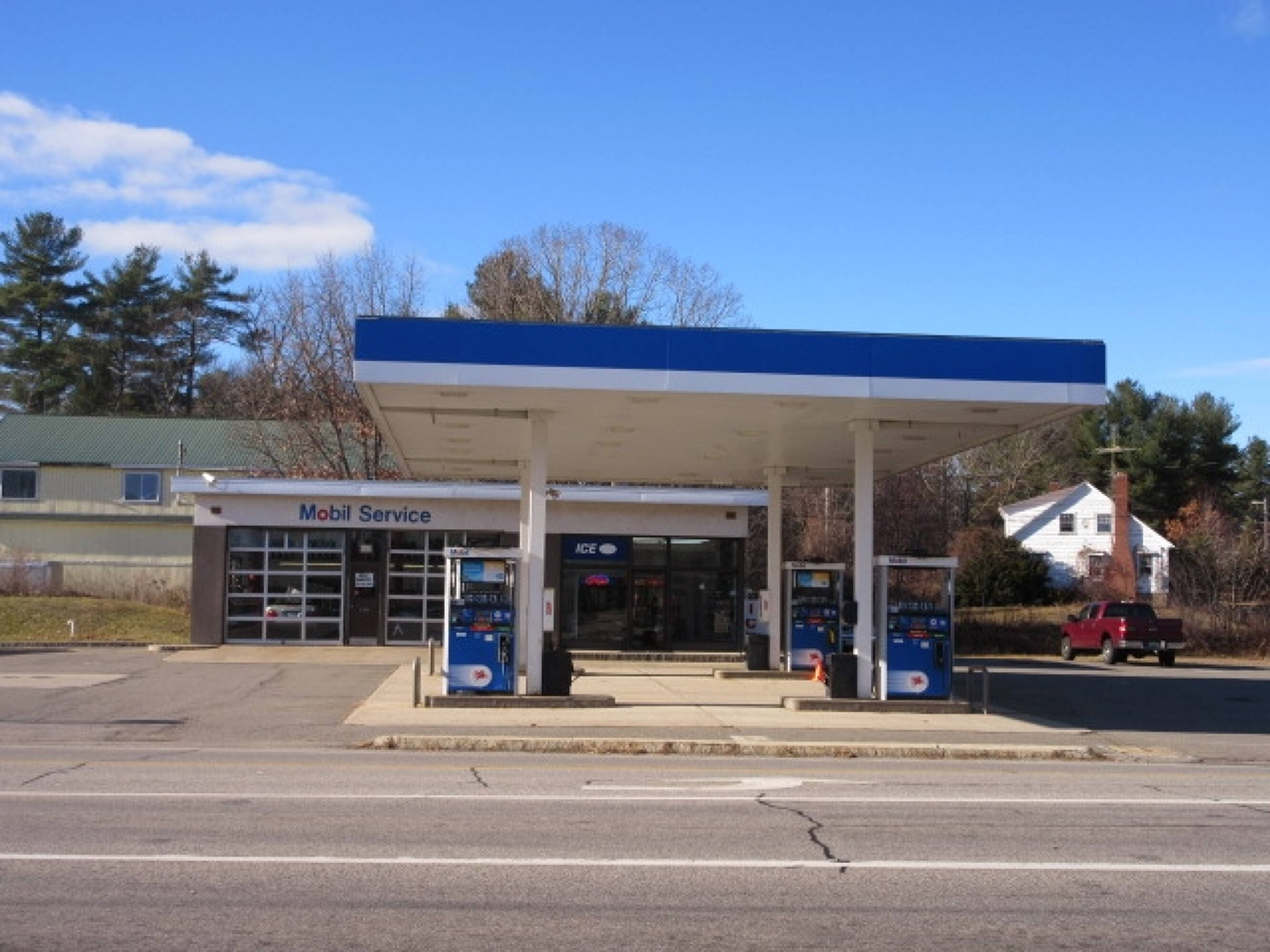 69 Lafayette Rd, North Hampton, NH 03862