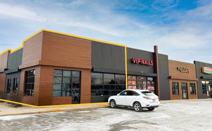 Pictures of Retail property located at 2310 Westowne Ave, Oshkosh, WI 54904 for lease - image #1