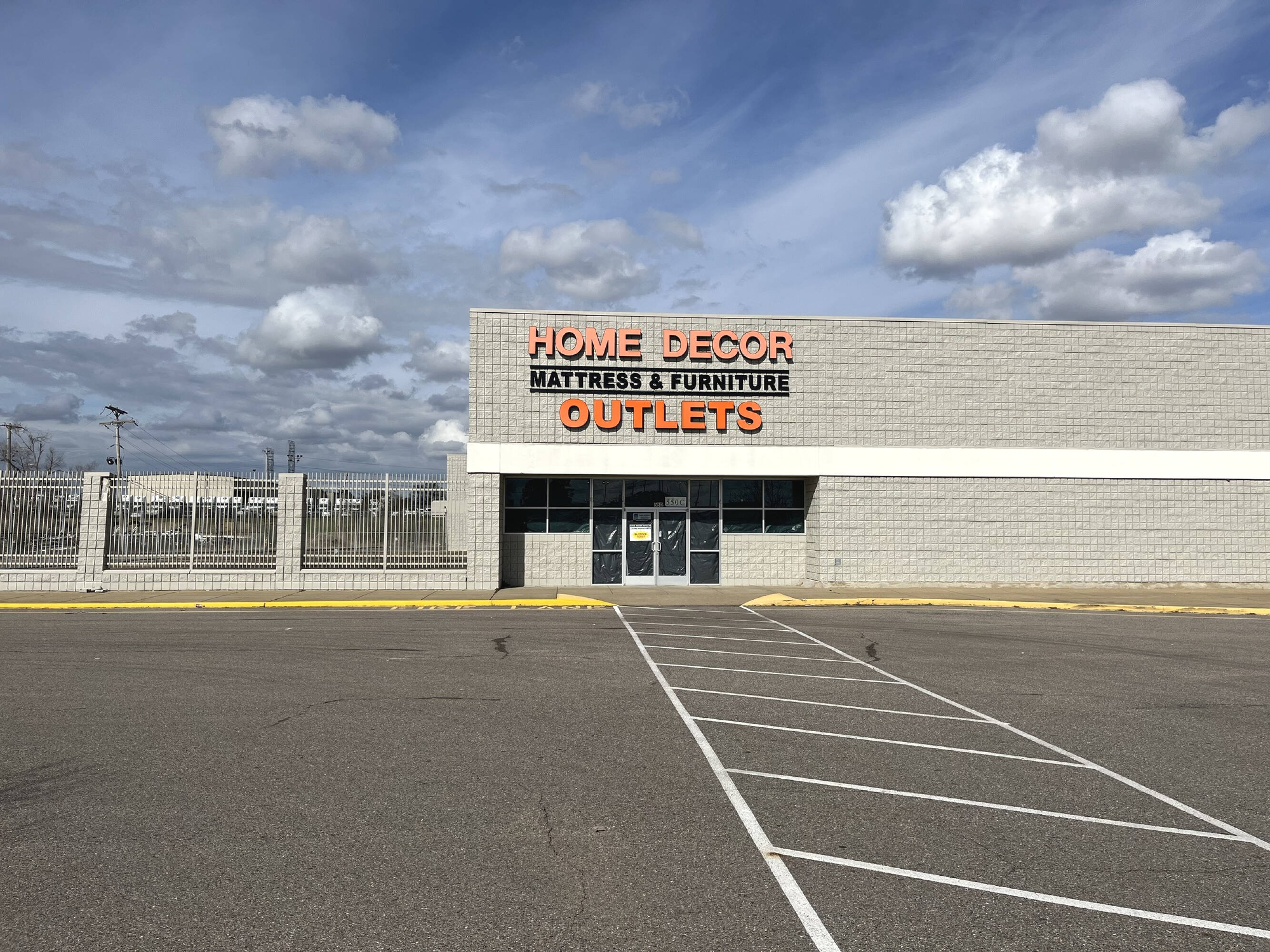 550 Stateline Rd W, Southaven, MS 38671