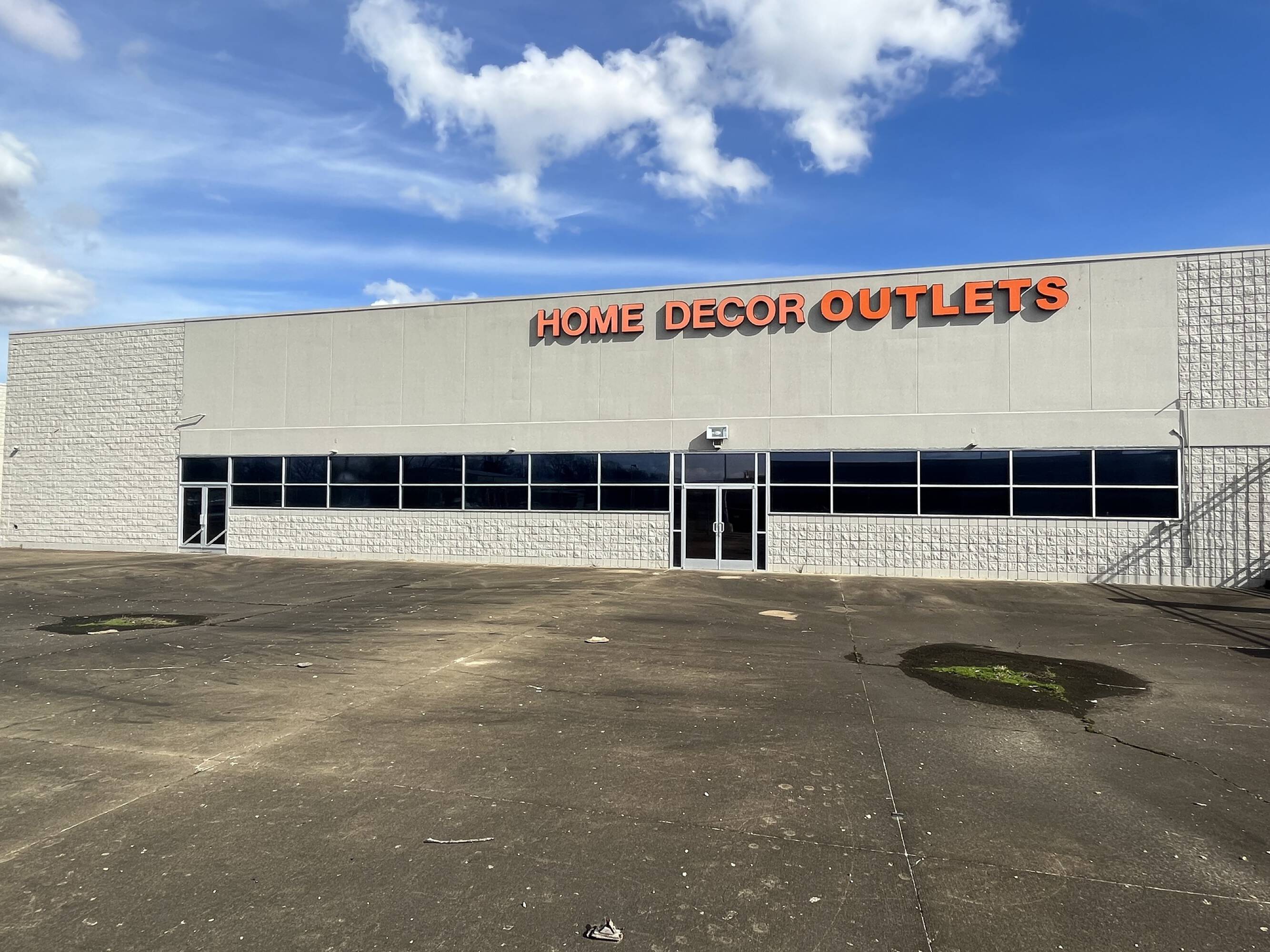 550 Stateline Rd W, Southaven, MS 38671