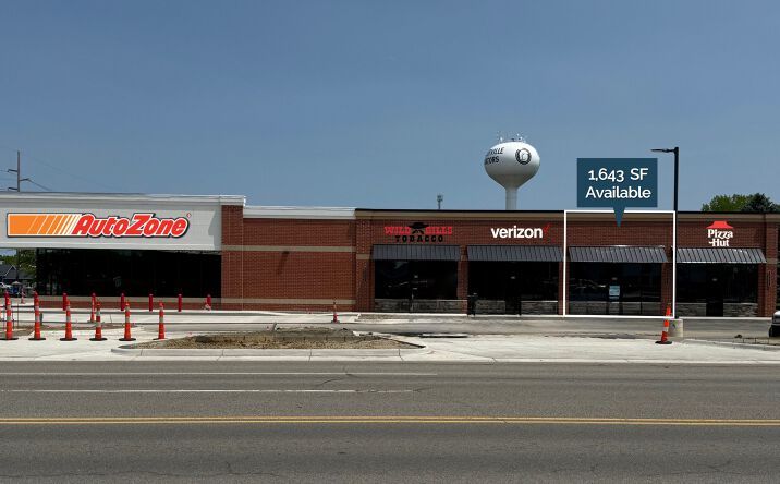 Pictures of Retail, Office property located at 929 S Grand Ave, Fowlerville, MI 48836 for lease - image #1