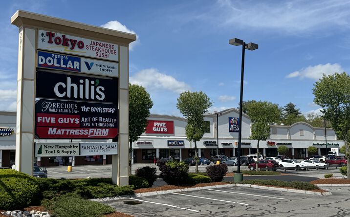 Pictures of Retail property located at 291 S Broadway, Salem, NH 03079 for lease - image #1
