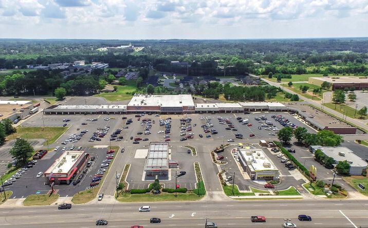 Pictures of Retail, Restaurant property located at 115 Russell Pkwy, Warner Robins, GA 31088 for lease - image #1