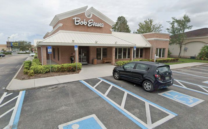 Pictures of Retail, Restaurant property located at 6070 20th St, Vero Beach, FL 32996 for lease - image #1