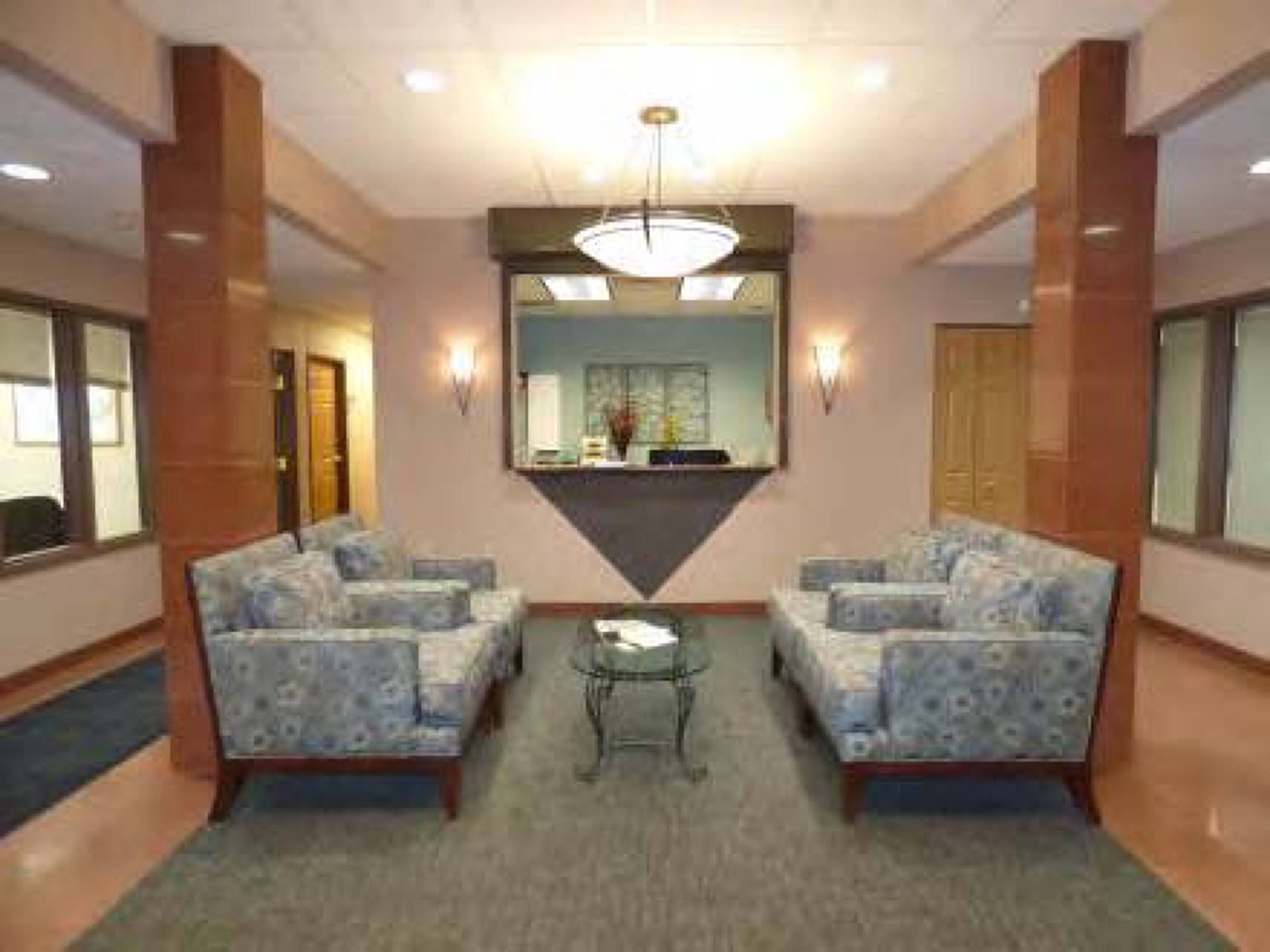 1500 McAndrews Rd W, Burnsville, MN 55337