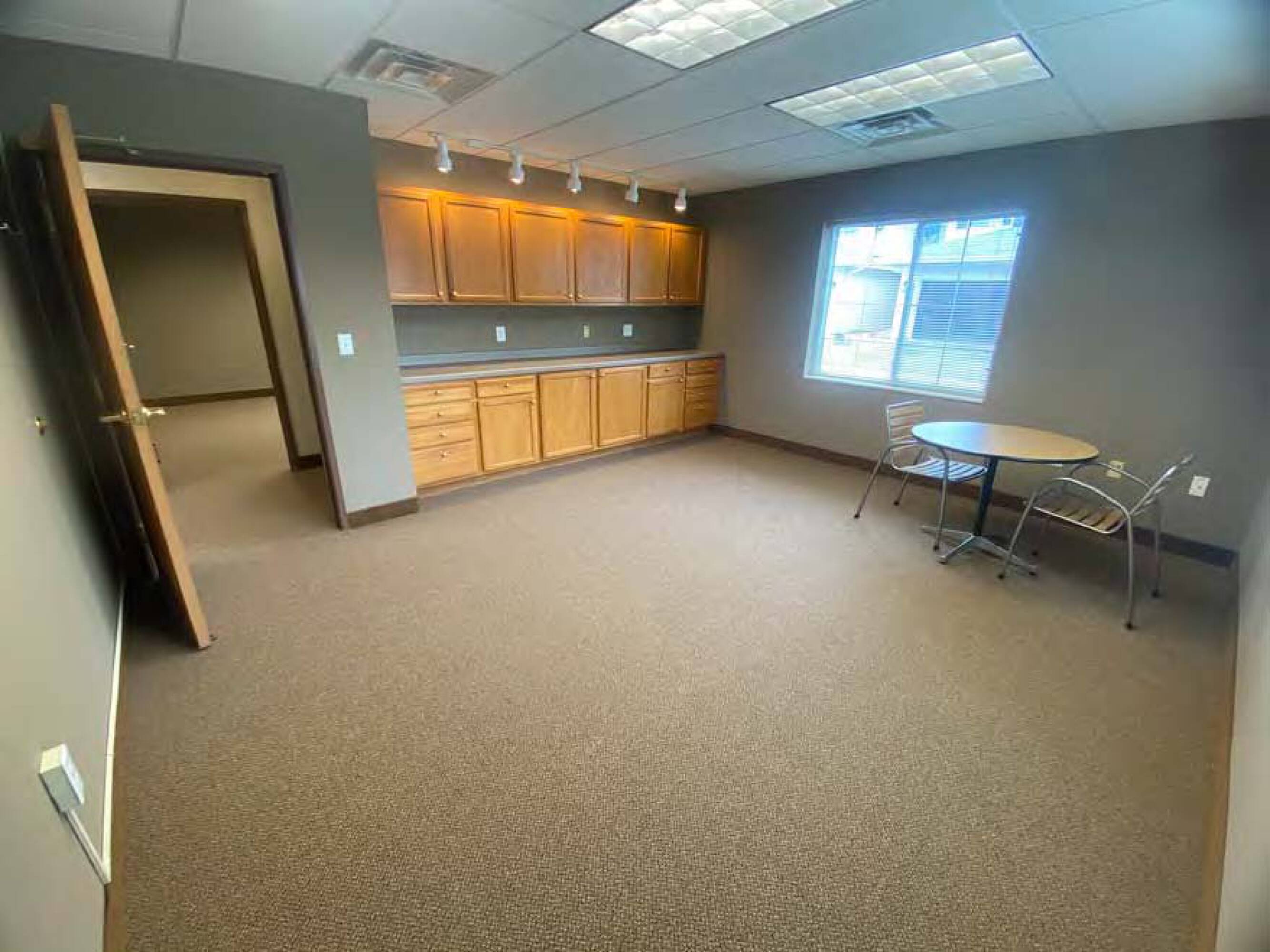 1500 McAndrews Rd W, Burnsville, MN 55337