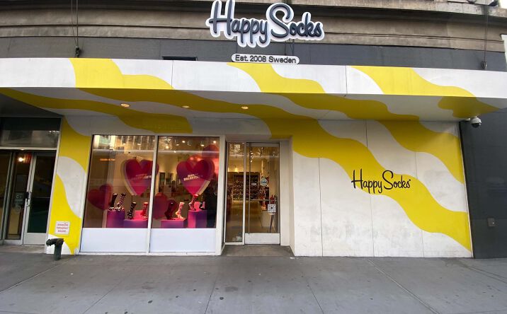 Pictures of Retail property located at 2 Herald Square, New York, NY 10001 for lease - image #1