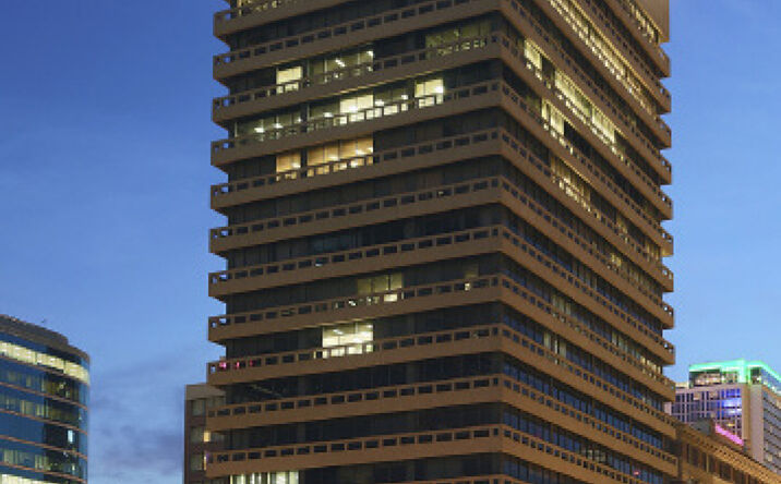 Pictures of Office property located at One S Memorial Drive, St. Louis, MO 63102 for sales - image #1