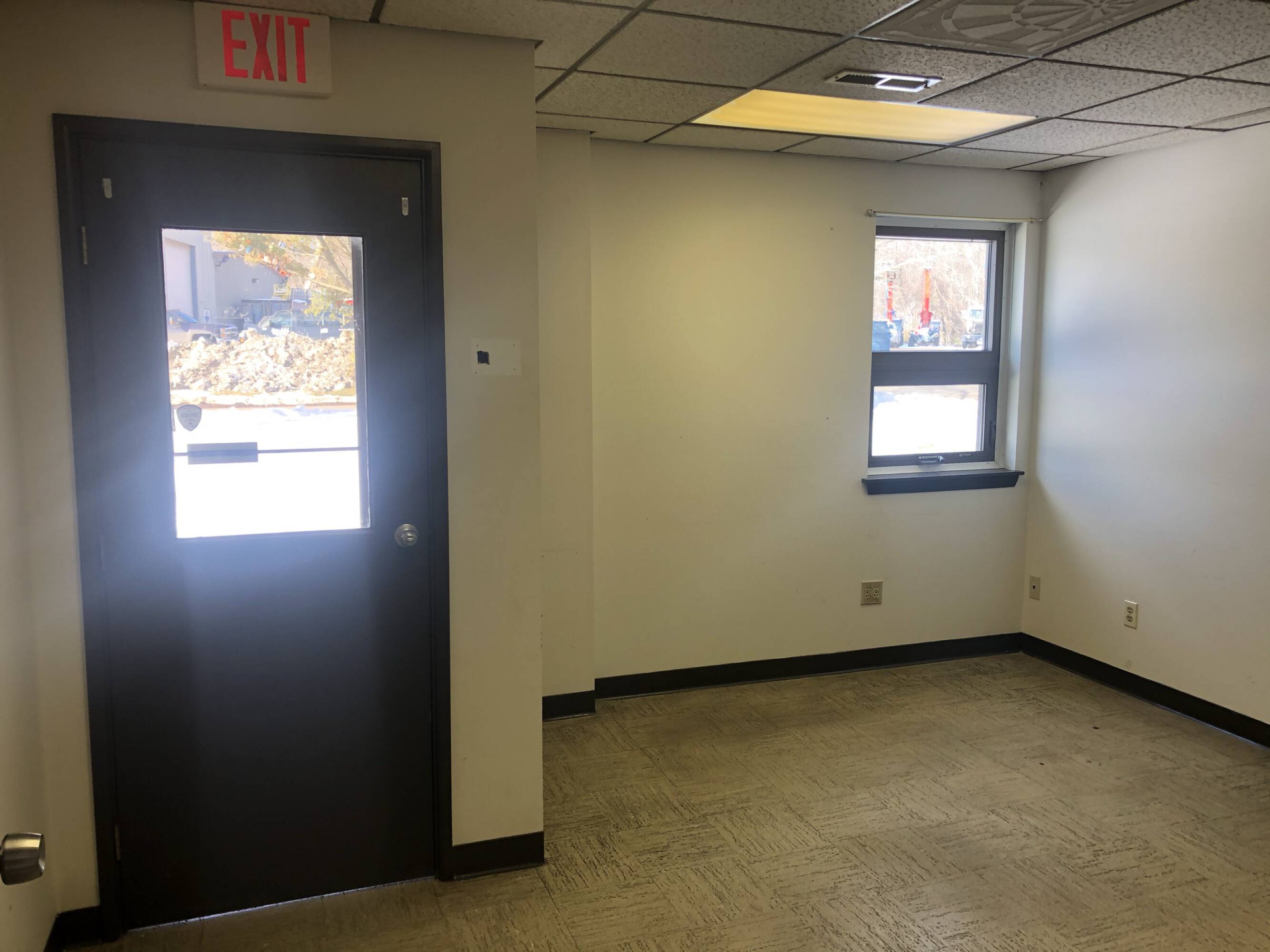 33 Flax Mill Rd, Branford, CT 06405 Office Space for Lease 33 Flax