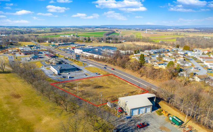 Pictures of Retail property located at 2200 Conrad Weiser Pkwy, Womelsdorf, PA 19567 for lease - image #1