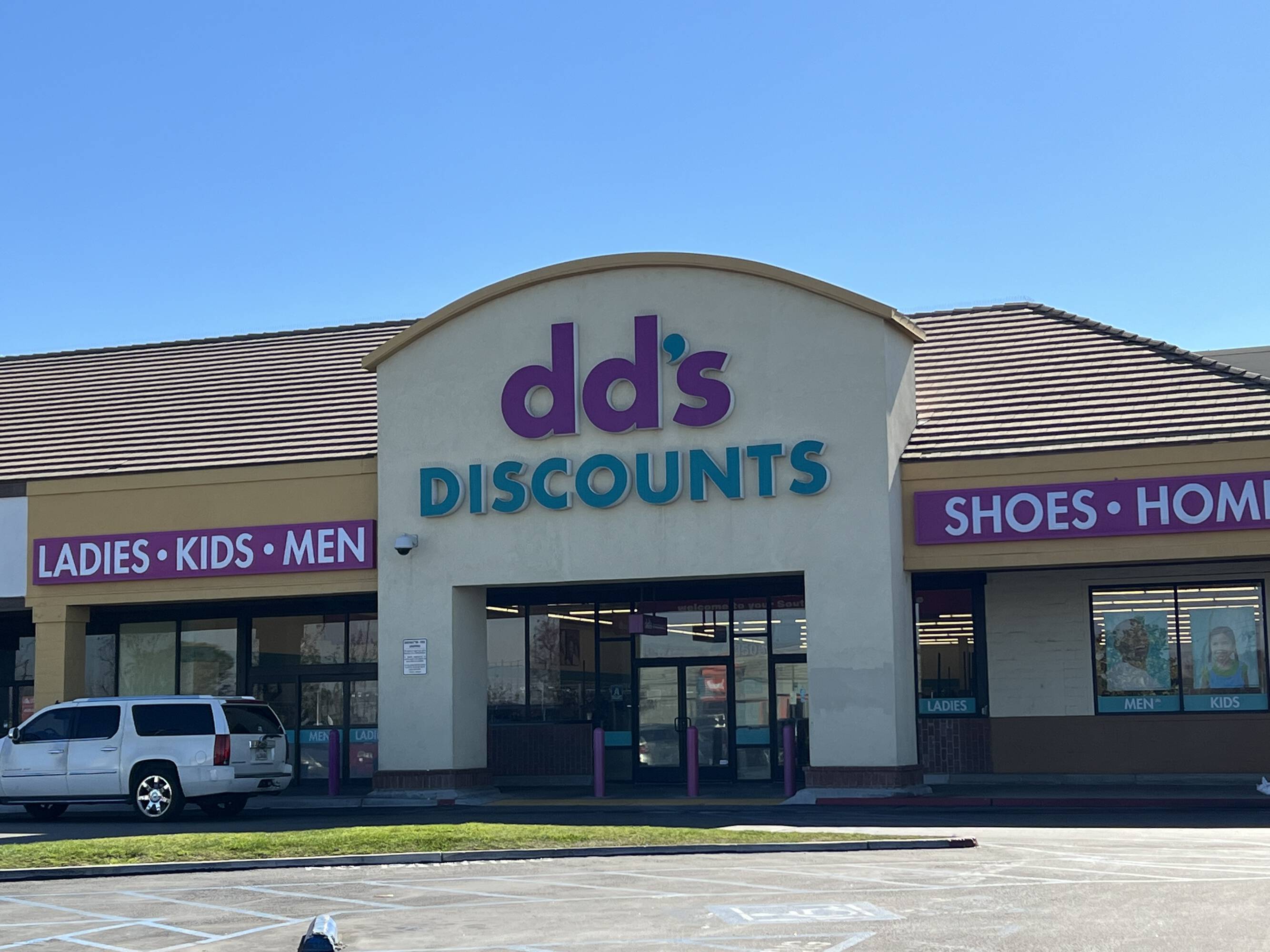 1501 White Ln, Bakersfield, CA 93307