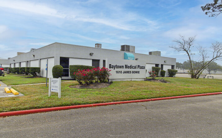 Pictures of Office property located at 1610 James Bowie Dr, Baytown, TX 77520 for lease - image #1