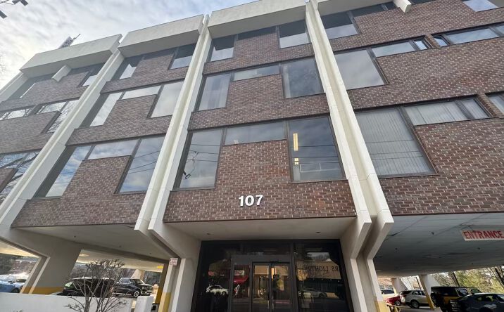Pictures of Land property located at 107 Northern Boulevard, Great Neck, NY 11021 for lease - image #1