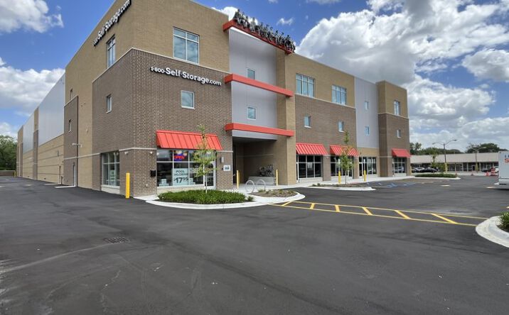 Pictures of Retail property located at 29200 Southfield Rd, Southfield, MI 48215 for lease - image #1