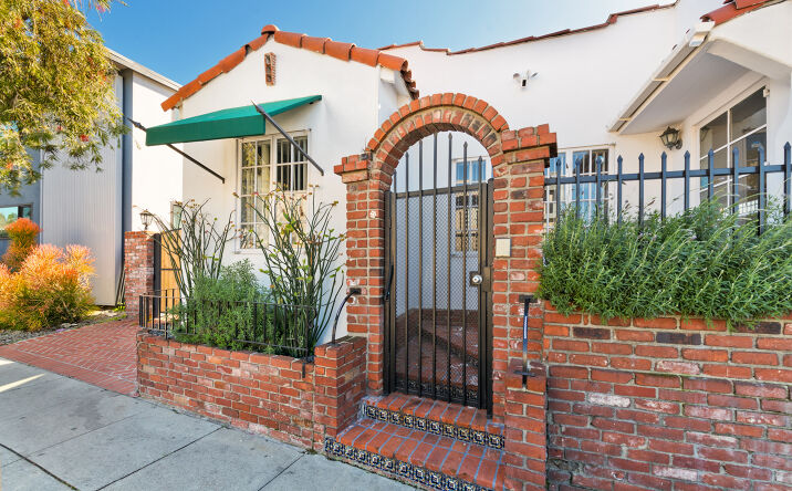 Pictures of Office property located at 1020 Pico Blvd, Santa Monica, CA 90405 for lease - image #1