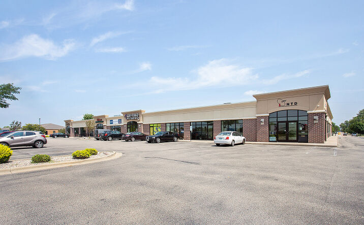 Pictures of Retail, Office property located at 300 N Koeller St, Oshkosh, WI 54902 for lease - image #1
