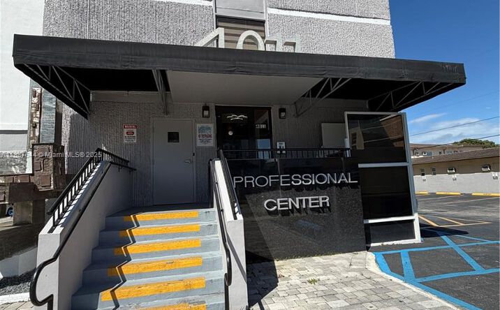Pictures of Office property located at 4011 W Flagler St # 404, Miami, FL 33134 for lease - image #1