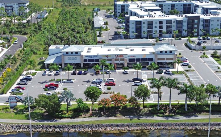 Pictures of Retail property located at 8590 Collier Blvd, Naples, FL 34114 for lease - image #1