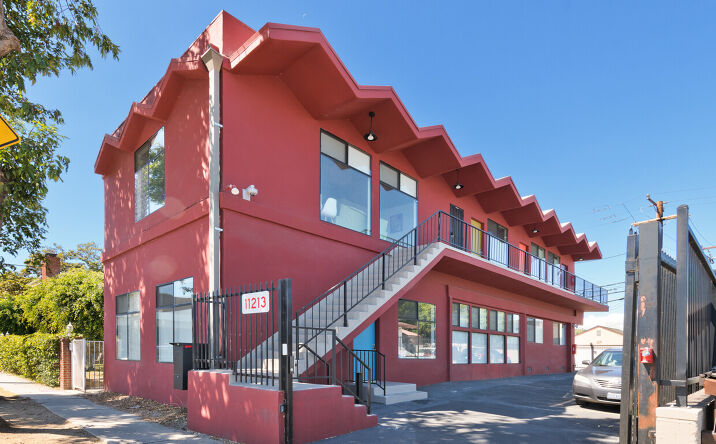 Pictures of Office property located at 11213 Washington Pl, Culver City, CA 90230 for lease - image #1