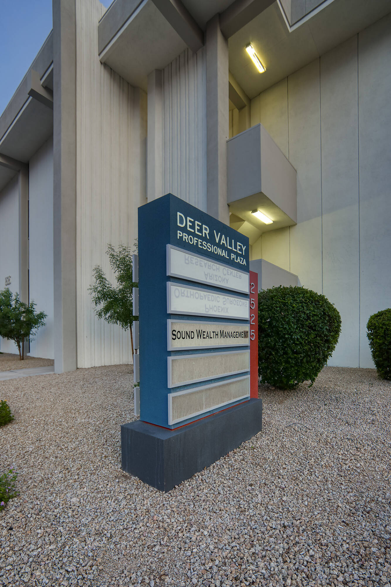 2525 W Greenway Rd, Phoenix, AZ 85023 | Crexi.com