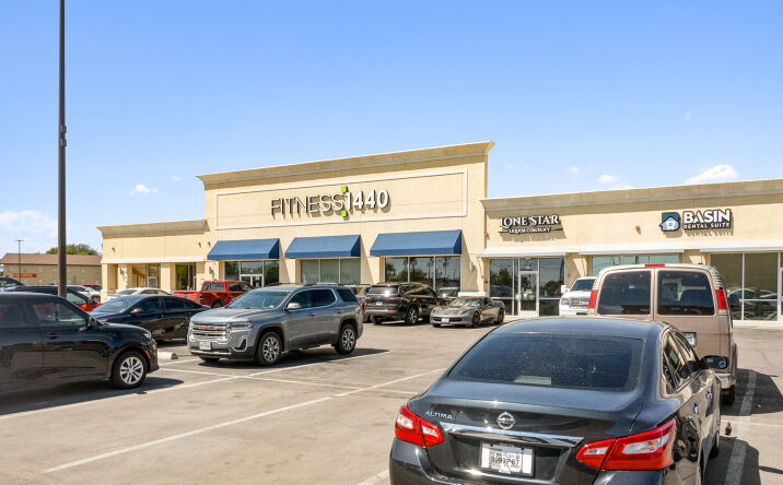 Pictures of Retail, Office property located at 601 E 42nd St, Odessa, TX 79762 for lease - image #1