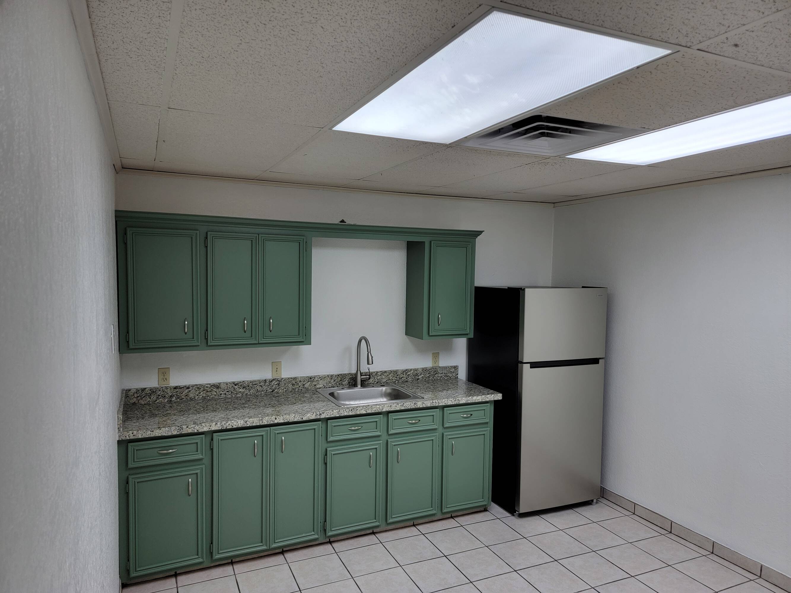 323 W Cano St, Edinburg, TX 78539