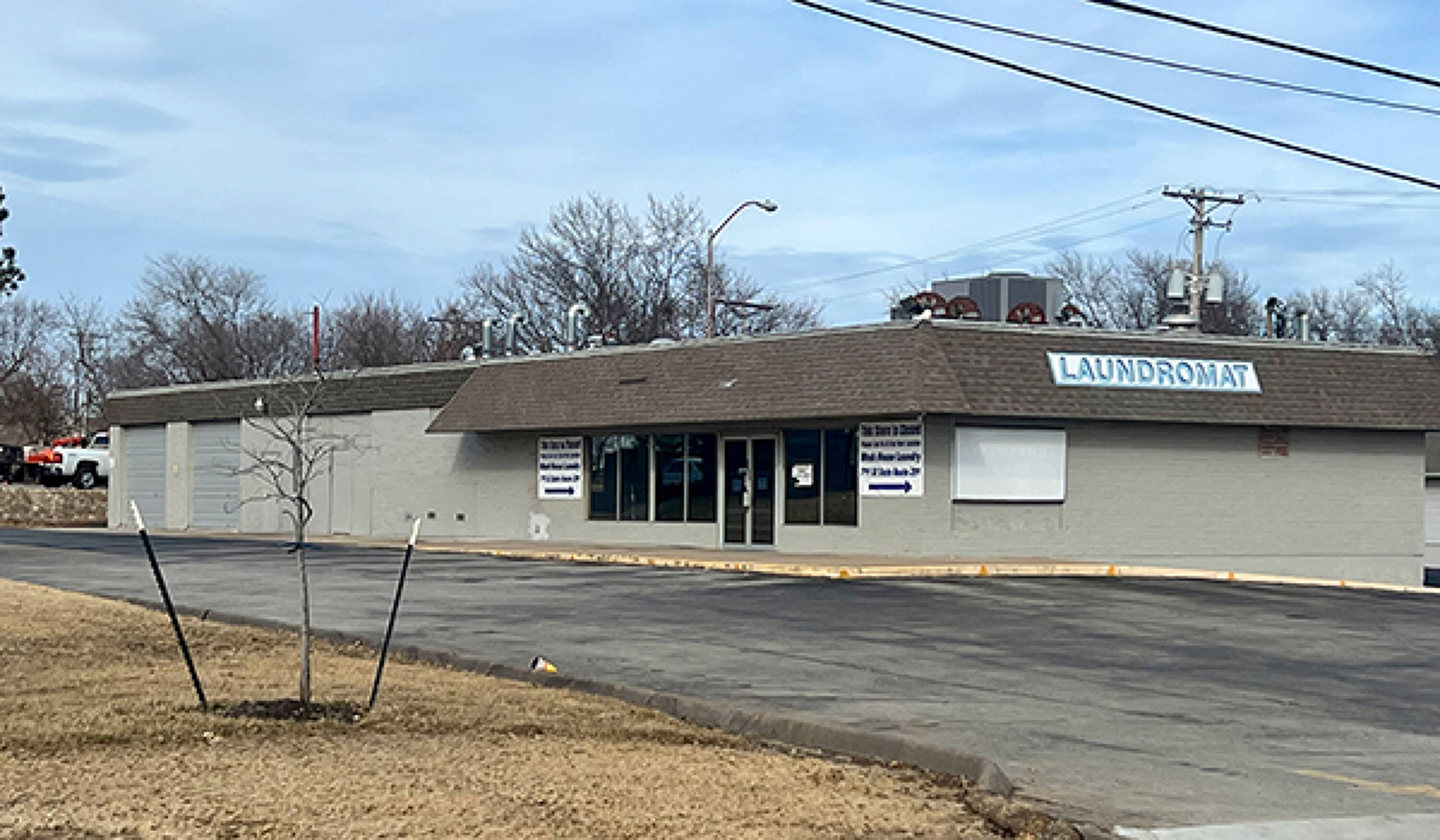 908 E Chipman Rd, Lee's Summit, MO 64086