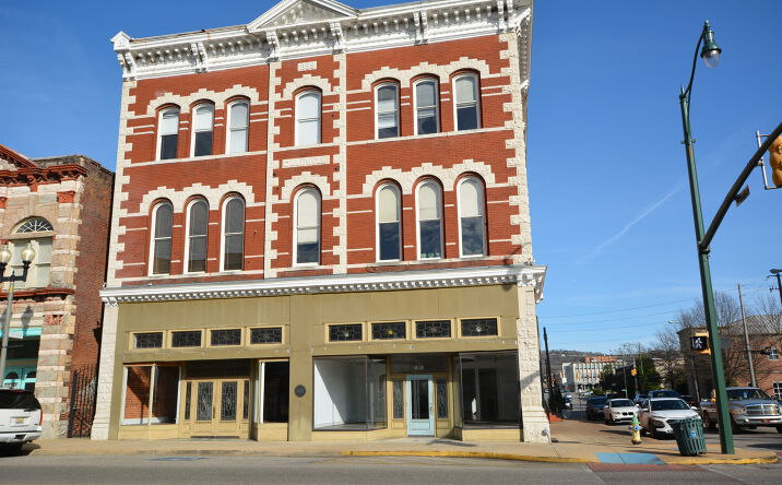Pictures of Office property located at 1001 Noble St, Anniston, AL 36201 for lease - image #1