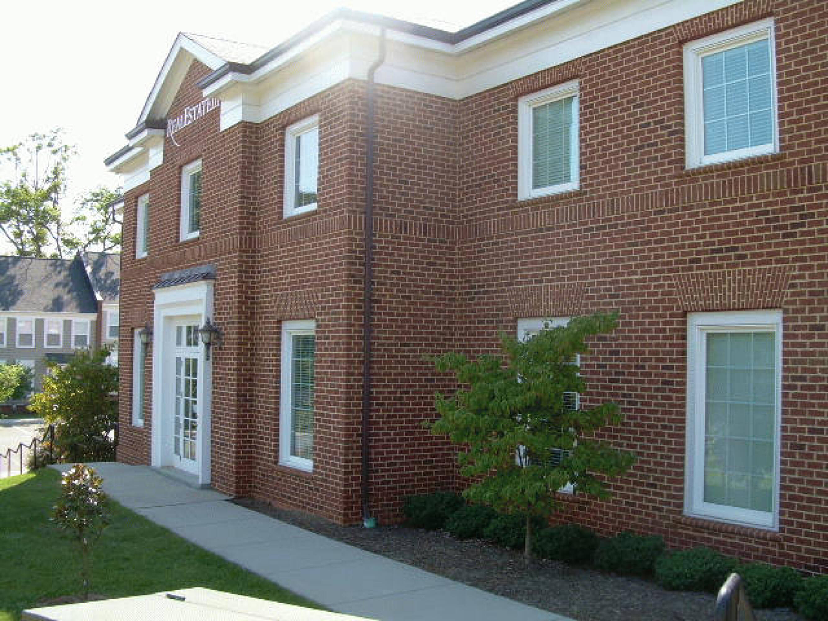 1020 Carrington Pl, Charlottesville, VA 22901