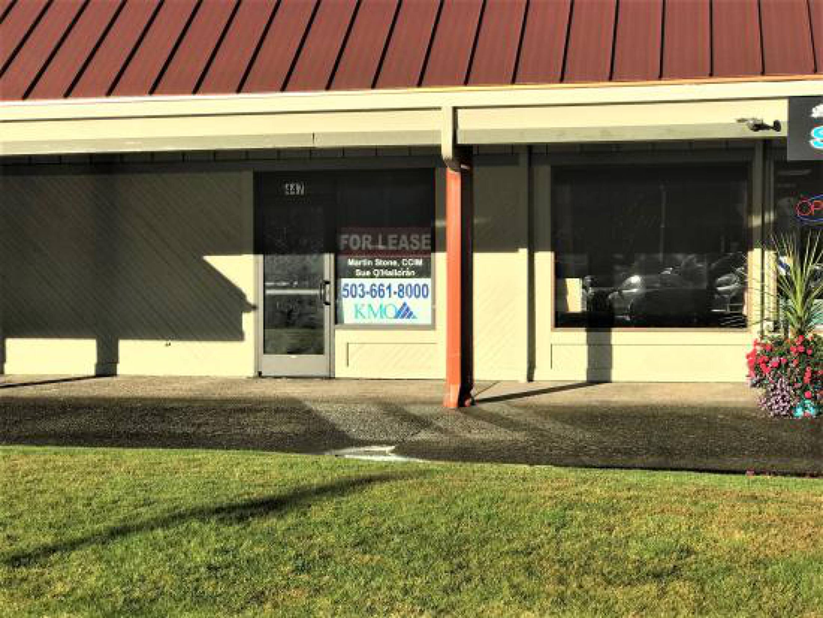 447 NE Burnside Rd, Gresham, OR 97030